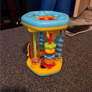 Kidoozie flip n roll hexagon